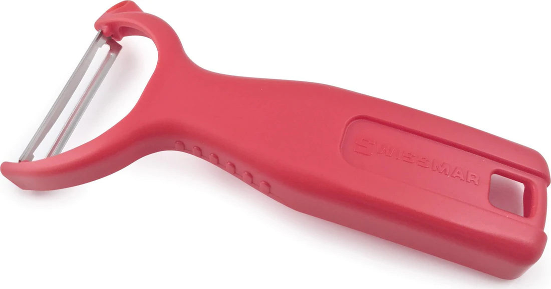 http://kettleandcord.com/cdn/shop/products/Swissmar-Y-Peeler-Scalpel-Blade-Red-00633RD_1100x971_6f387e35-99f5-4f97-a240-737d7b535478.webp?v=1649178376