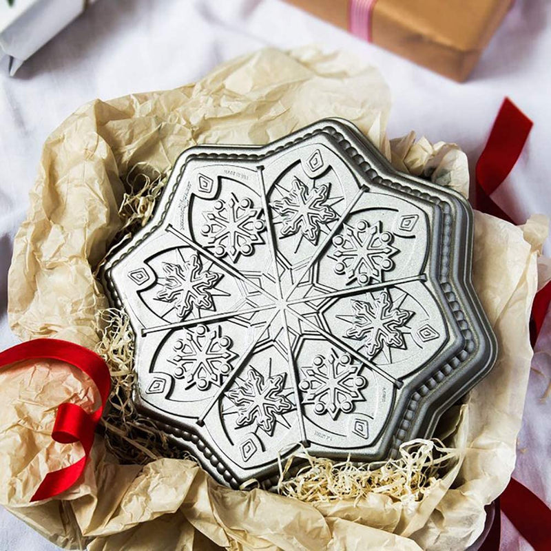 Nordic Ware Sweet Snowflakes Shortbread Pan, Silver