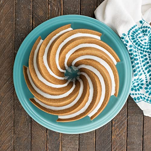 Nordic Ware Heritage Bundt Pan, One, Gold