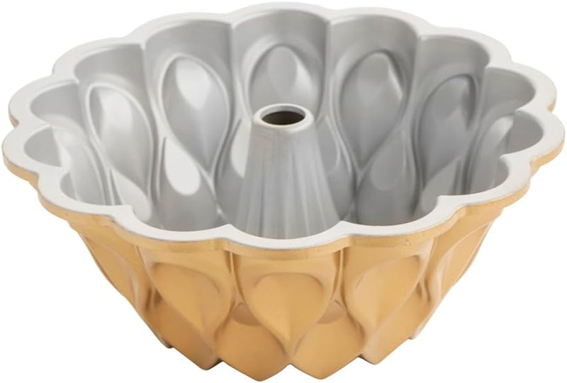 Nordic Ware Crown Bundt Pan