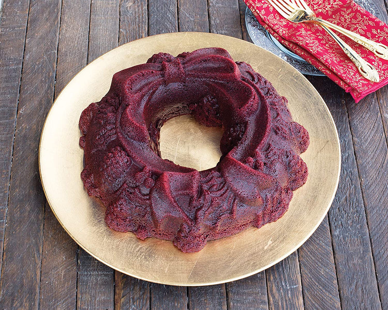 Nordic Ware Platinum Holiday Wreath Bundt Pan