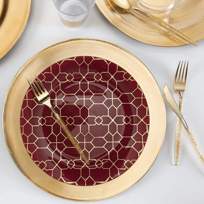 Round Cranberry • Gold Pattern Plastic Plates | 10 Pack